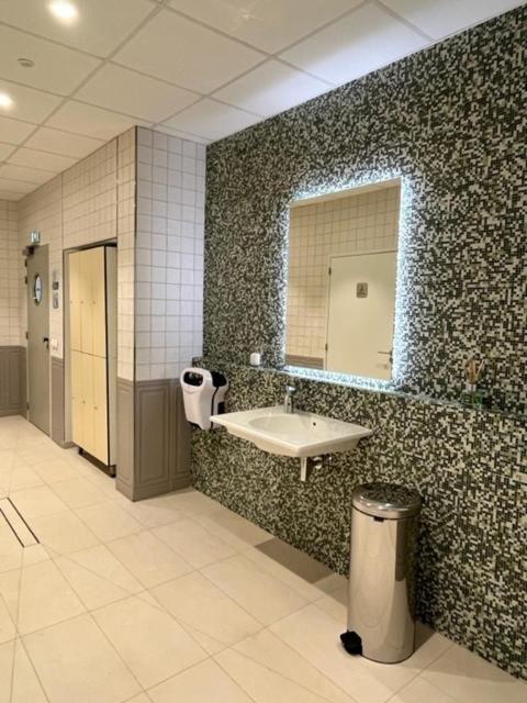 Domitys L'Orangerie Aparthotel Sens Exteriör bild
